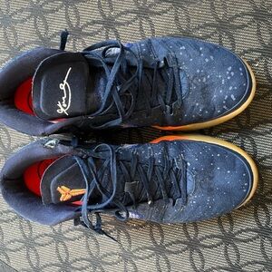 Men's Navy Blue Athletic Shoes